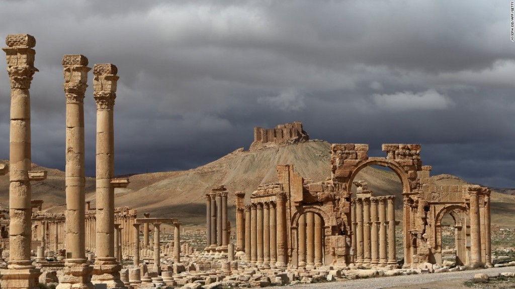 150521114440-palmyra-2014-super-169