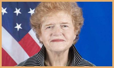 lipstadt-border lipstadt-border
