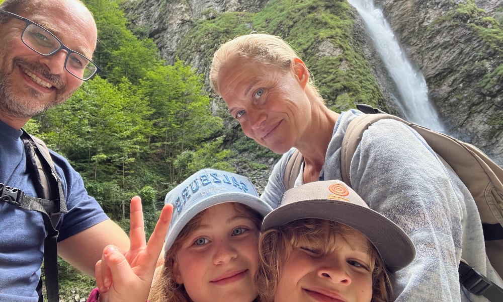 Yael Lavie, her husband and her children