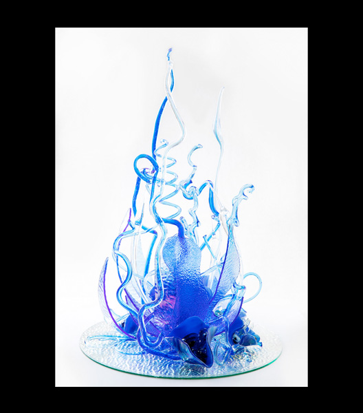 Annette Lerner, Blossoms of Blue, 2018-19. Glass, 22 ½ x 15 x 15 in. Courtesy of the artist.
