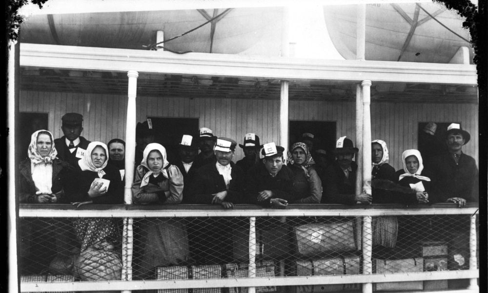 Immigrants at Ellis Island, NY 1913.